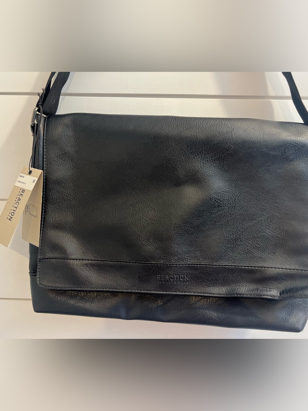 NWT Kenneth Cole Reaction "Grand Tour" Vegan Leather Laptop/Tablet Messenger Bag